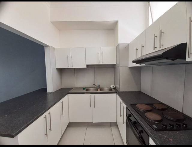 BEDROOM APARTMENT FOR SALE IN DURBAN CENTRAL